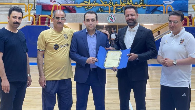 تجلیل از قهرمان ملی جناب آقای هیوا باتمانی