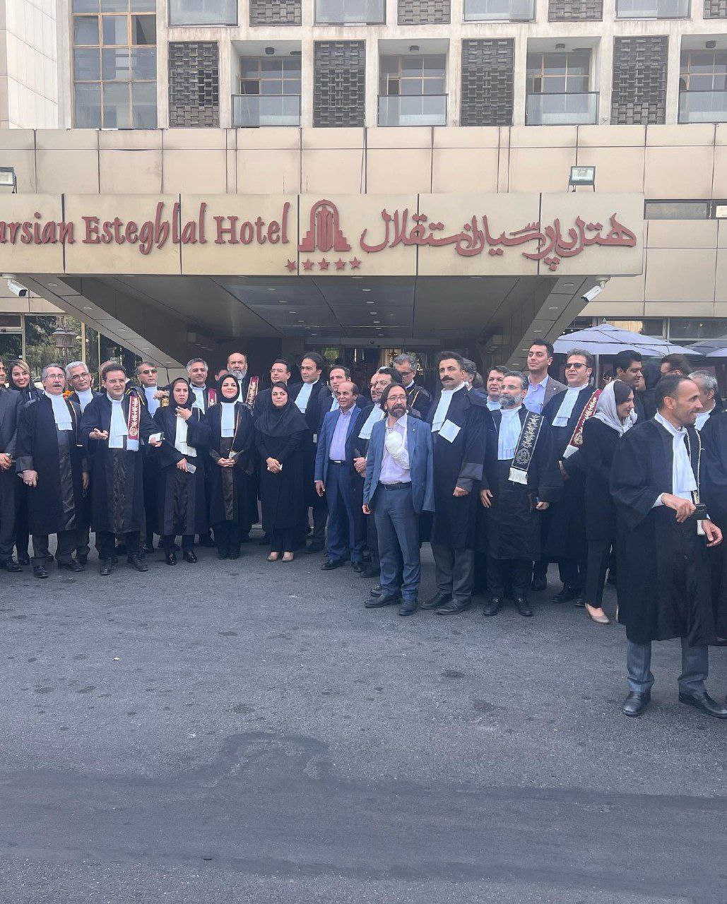 جلسه  هم اندیشی مجمع عمومی فوق لعاده مدیران کانون های وکلا سراسر کشور شنبه ۱۴۰۲/۶/۴تهران