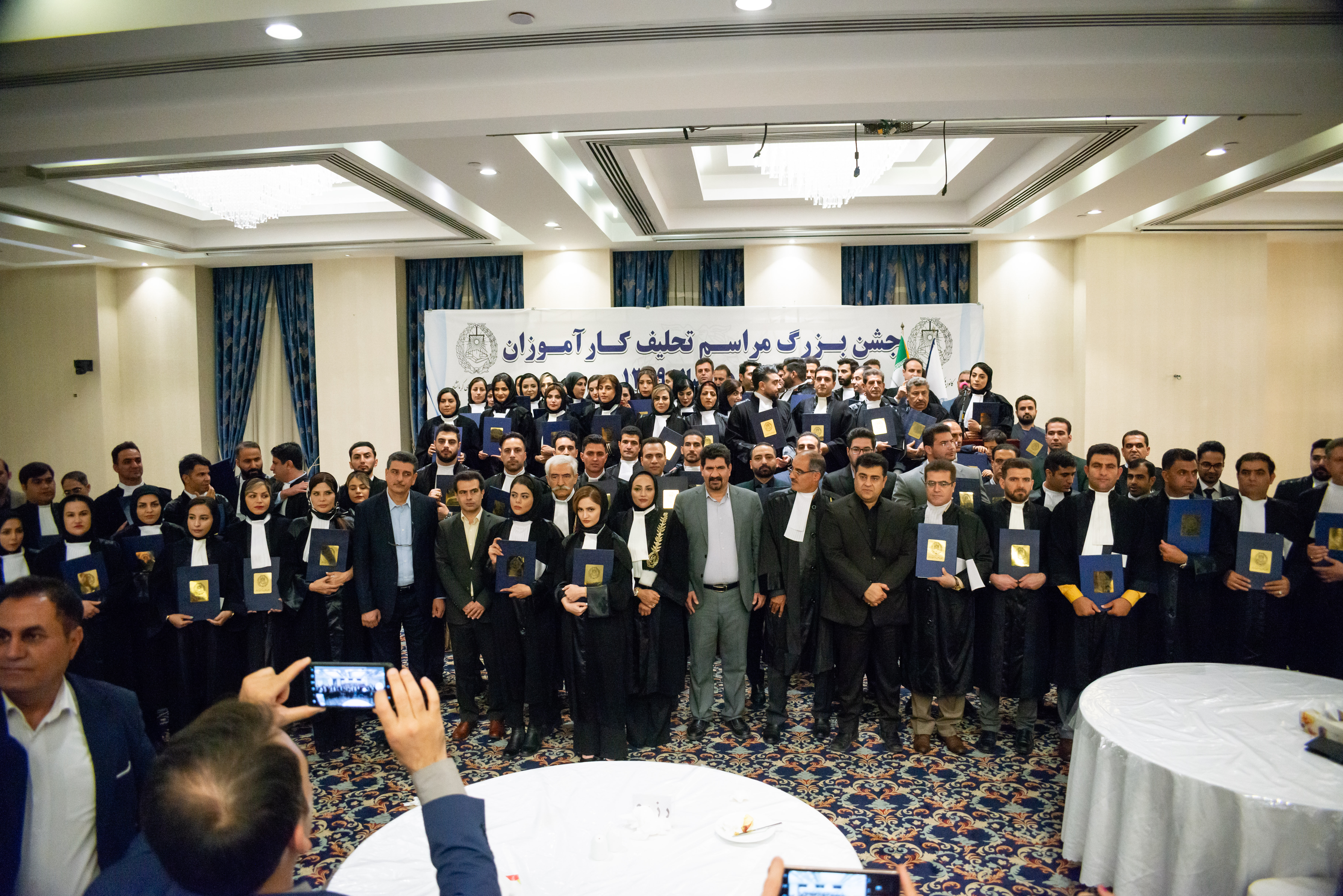 گزارش-تصویری-از-مراسم-تحلیف-کارآموزان-ورودی-1399-مورخ-1402/08/04